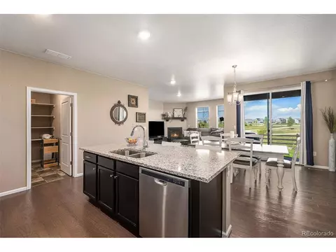 11 S Quantock St, Aurora, CO 80018 photo 8