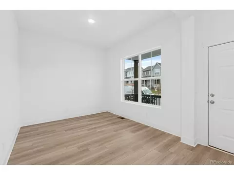 21047 E 62nd Dr, Aurora, CO 80019 photo 4