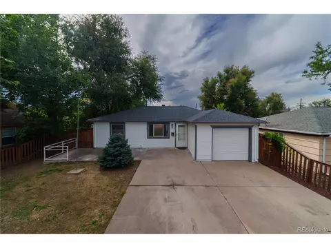 795 Havana St, Aurora, CO 80010