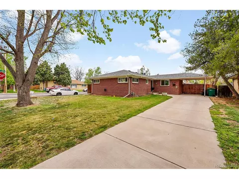 2201 Lima St, Aurora, CO 80010