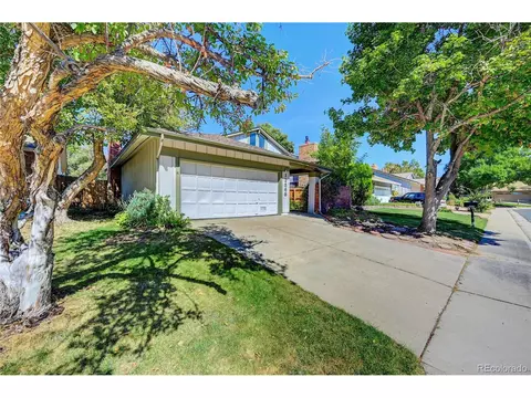 12568 E Bates Cir, Aurora, CO 80014 photo 2