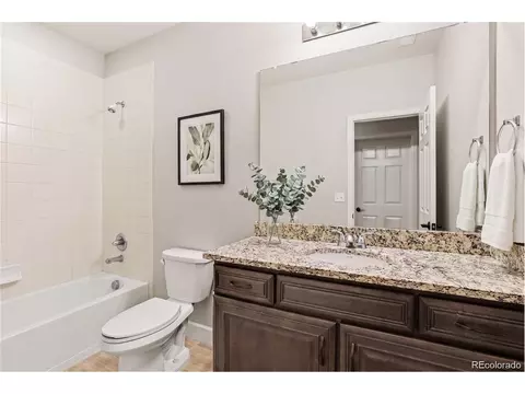 Bath - 22669 E Tufts Pl, Aurora, CO 80015 photo 3 of 4