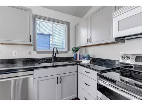 17562 E Whitaker Dr, Aurora, CO 80015 photo 8