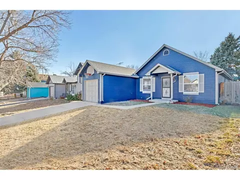 17562 E Whitaker Dr, Aurora, CO 80015 photo 3