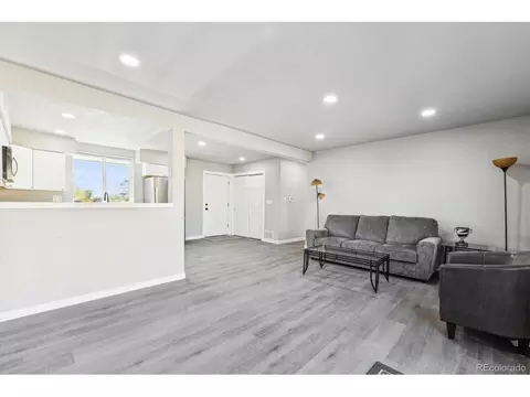 381 Cortez St, Denver, CO 80221 photo 10