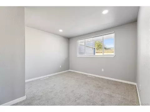 381 Cortez St, Denver, CO 80221 photo 17