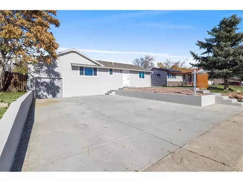 381 Cortez St, Denver, CO 80221 photo 2