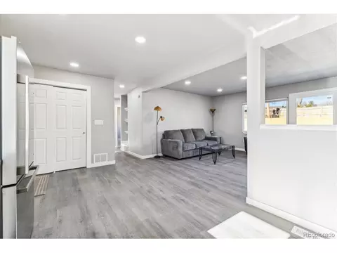 381 Cortez St, Denver, CO 80221 photo 12