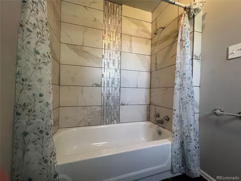 Bath - 545 E Ave, Limon, CO 80828 photo 2 of 3
