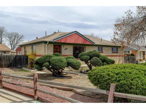 6970 Avrum Dr, Denver, CO 80221