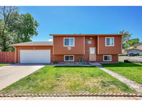 2104 Wedgewood Ct, Greeley, CO 80631
