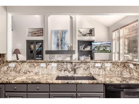 Kitchen - 308 Red Hawk Cir, Silverthorne, CO 80498 photo 3 of 5