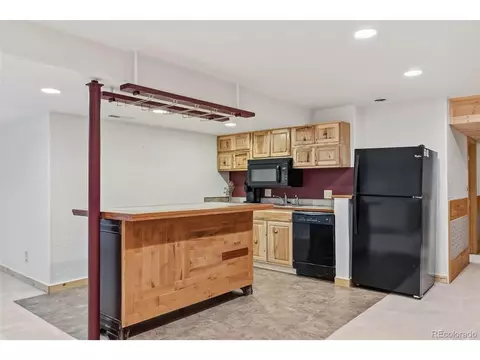 Kitchen - 308 Red Hawk Cir, Silverthorne, CO 80498 photo 3 of 3