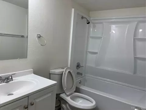 Undisclosed, Aurora, CO 80015 photo 18