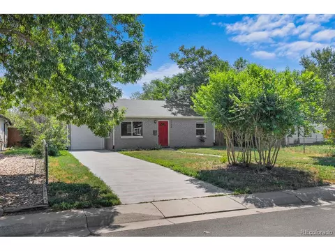 1724 Nome St, Aurora, CO 80010