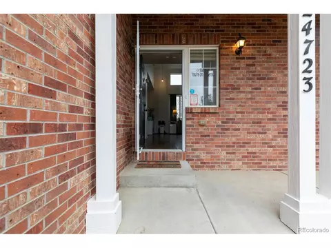 24723 E Kansas Cir, Aurora, CO 80018 photo 3