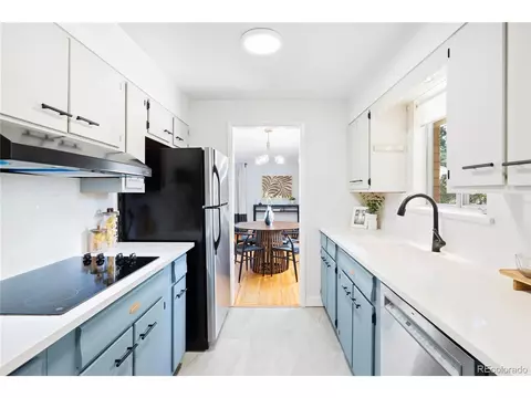 6017 Moore St, Arvada, CO 80004 photo 9
