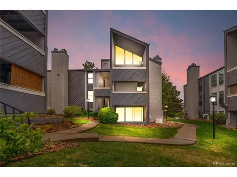 9837 E Peakview Ave #D05, Englewood, CO 80111