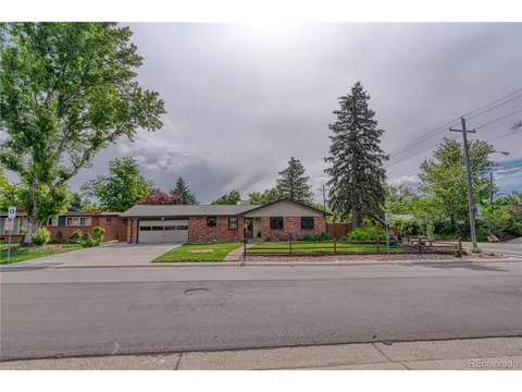 800 Hoyt St, Lakewood, CO 80215