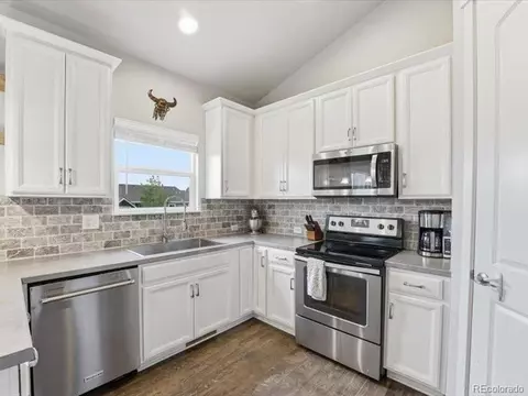 Kitchen - 1106 Osprey Way, Wiggins, CO 80654 photo 2 of 4