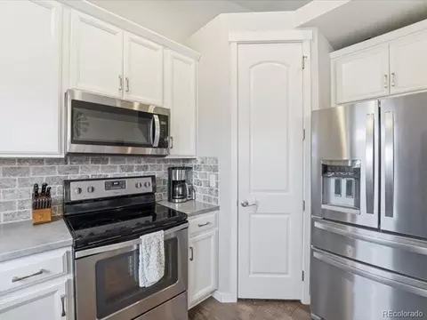 Kitchen - 1106 Osprey Way, Wiggins, CO 80654 photo 4 of 4