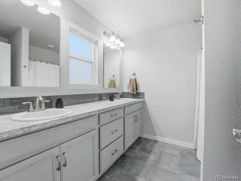 Bath - 1106 Osprey Way, Wiggins, CO 80654 photo 2 of 5