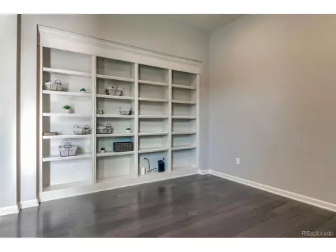 22489 E Davies Dr, Aurora, CO 80016 photo 4