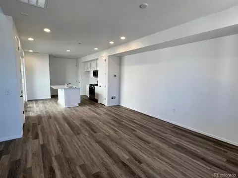 21091 E 67th Ave, Aurora, CO 80019 photo 2
