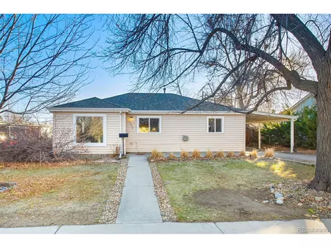 1050 Uvalda St, Aurora, CO 80011