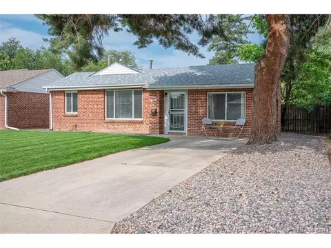 2929 N Glencoe St, Denver, CO 80207