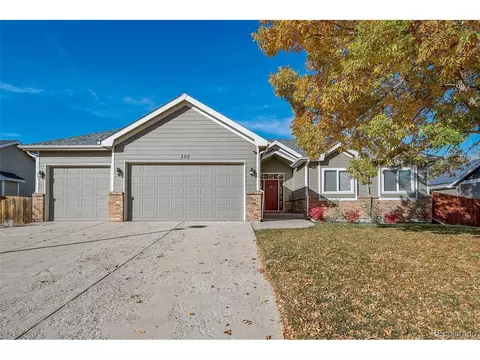 302 Tartan Dr, Johnstown, CO 80534