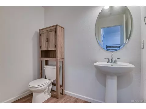 27187 E Maple Ave, Aurora, CO 80018 photo 5