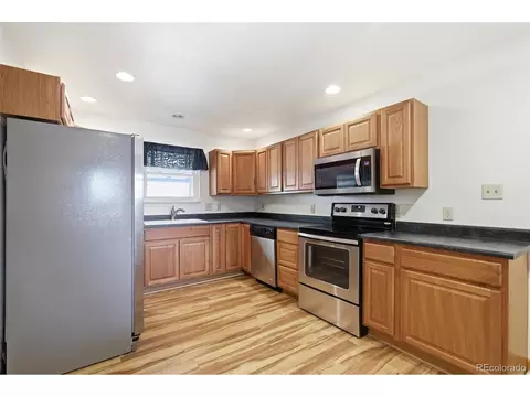 Kitchen - 1885 E 115th Ave, Northglenn, CO 80233 photo 4 of 5