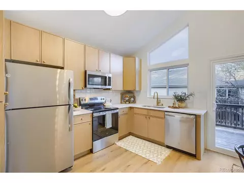 Kitchen - 17620 E Bethany Dr, Aurora, CO 80013 photo 3 of 3