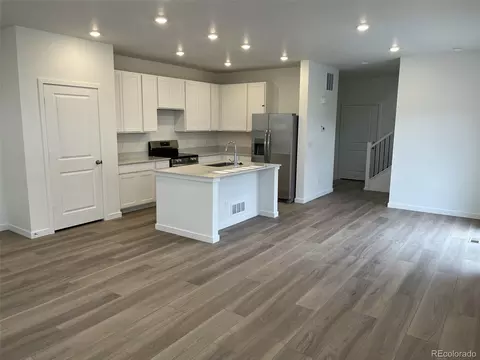 565 Bennett Ave, Bennett, CO 80102 photo 2