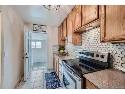 710 E Alameda Ave, Denver, CO 80209 photo 3