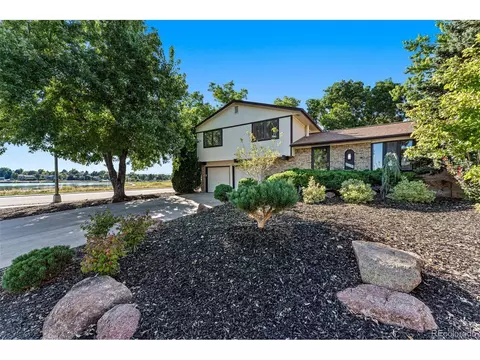8205 Jay Ct, Arvada, CO 80003 photo 2