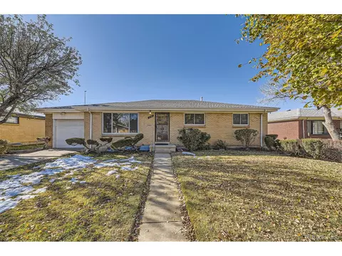 2485 Zion St, Aurora, CO 80011
