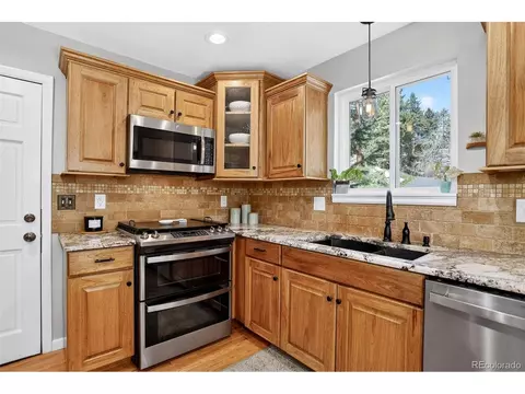 Kitchen - 8515 S Doubleheader Ranch Rd, Morrison, CO 80465 photo 3 of 4