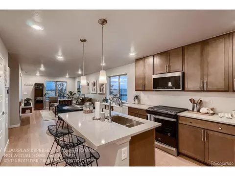 10371 E 62nd Pl, Denver, CO 80238 photo 16
