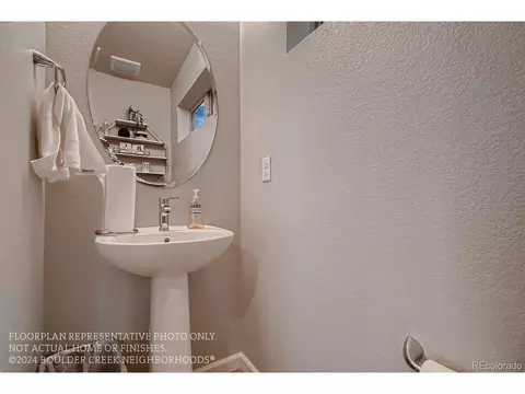 10371 E 62nd Pl, Denver, CO 80238 photo 18
