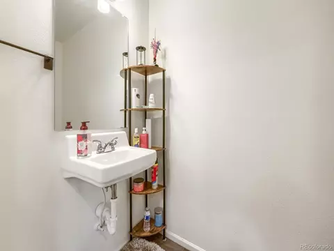 Bath - 19990 E 40th Ave #4, Denver, CO 80249 photo 1 of 3