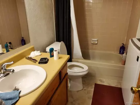 4566 Eugene Way, Denver, CO 80239 photo 7