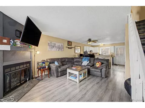 Living - 17125 E Chenango Ave #D, Aurora, CO 80015 photo 1 of 4