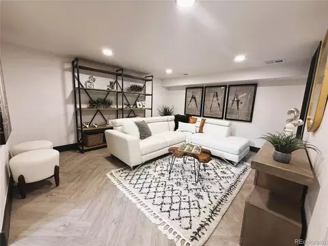 2824 Cherry St, Denver, CO 80207 photo 20