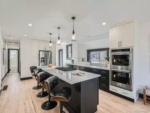 2824 Cherry St, Denver, CO 80207 photo 10