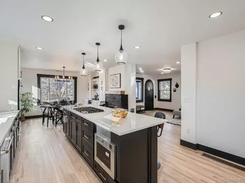 2824 Cherry St, Denver, CO 80207 photo 8