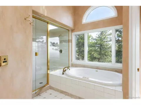 Bath - 1426 Rembrandt Rd, Boulder, CO 80302 photo 3 of 7