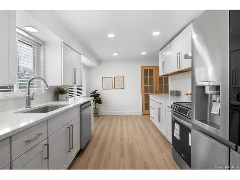 9831 W 76th Pl, Arvada, CO 80005