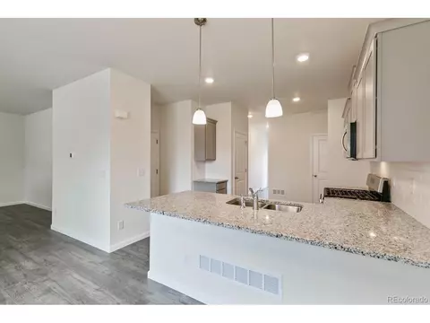 21925 E 9th Pl, Aurora, CO 80018 photo 3